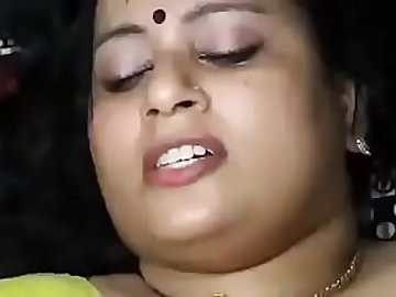 homely aunty  and neighbour uncle in chennai having sex