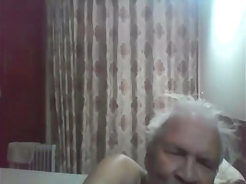 Desi old man fucking his 18 year old young maid