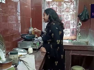 Indian Wife Ki Kitchen Mao Choot Mai