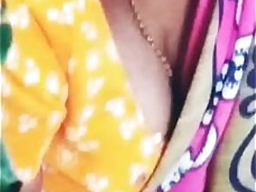 TEMPTING BOOB RACK OF MARATHI SLUT